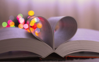 Heart shaped page book lights - page free wallpaper