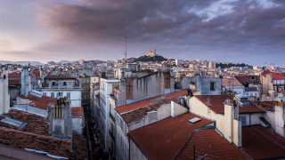 Tokyo cityscape tiltshift cloudy sunset - ultra wide angle free wallpaper