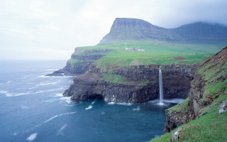 Waterfall ocean cliff house green - a house free wallpaper for desktop