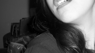 Woman toothbrush smile bag suitcase - a toothbrush free wallpaper for desktop