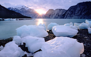 Ice blocks beach lake mountains - a.b. frost free wallpaper for desktop