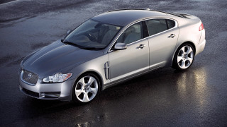 Silver car wet parking lot - dave kendall free wallpaper