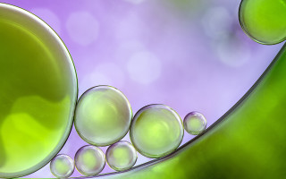 Green purple bubbles macro ball - bubble of water free wallpaper
