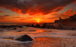 Sunset ocean waves rocks lighthouse - the rock free wallpaper