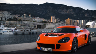 Bright orange sports car marina - a marina free wallpaper
