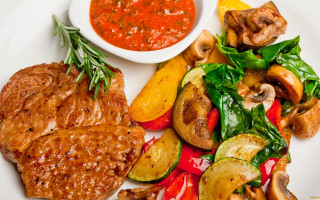 Food meat vegetables sauce plate - a white plate free wallpaper