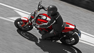 Motorcycle rider neoclassic digital rendering - a red motorcycle free wallpaper