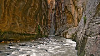 Narrow river canyon rocks water - a narrow river free wallpaper