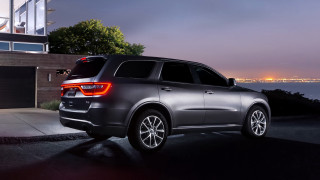 Silver suv ocean night city - a silver suv free wallpaper