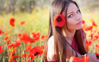 Woman redflowers autumn kimono blurry - araceli gilbert free wallpaper