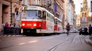 Viennese actionism train cityscape tiltshift - train free wallpaper