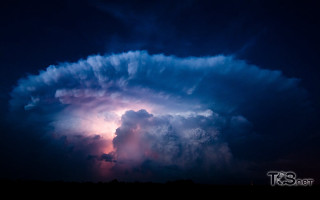 Large cloud lightning night blue - thunderstorm free wallpaper