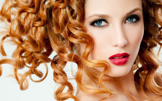 Red haired blue eyed curly - a red lipstick free wallpaper