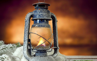 Candle lit snowy lantern evocative - candle free wallpaper for desktop