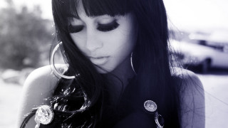 Woman black hair earrings phone - her phone free wallpaper