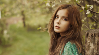 Woman tree flower green shirt - branch free wallpaper for desktop