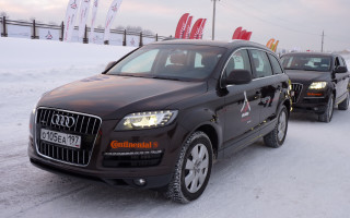 Snowy street cars 3d render - a couple of cars free wallpaper