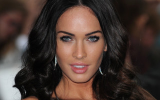 Araceli gilbert black hair blue - a white collar free wallpaper