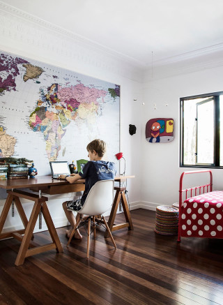 Child desk laptop room map - free architecture wallpaper