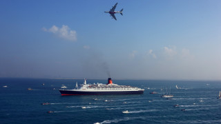 Ocean ship plane beach sky - andrew geddes free wallpaper