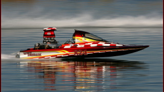 Speedboat water red yellow stripe - earl moran free wallpaper