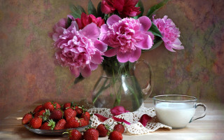 Flower bouquet strawberries glass milk - berry free wallpaper for desktop