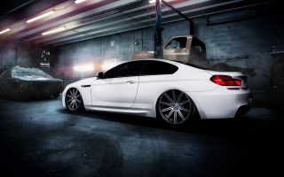 White car garage car lift - rim free wallpaper