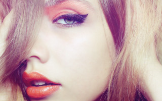 Woman redlipstick blackeyeliner redlipring fashion - a black eyeliner free wallpaper