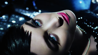 Blue eyed woman red lip - a red lip free wallpaper for desktop