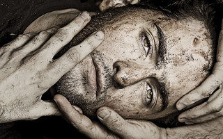 Dirty hands man crying starry - dirt free wallpaper