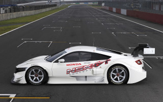 White sports car race track 16 - a white sports car free wallpaper