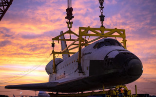 Space shuttle crane sunset cloudy - a crane free wallpaper