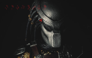 Predator red eyes black background - red eye free wallpaper