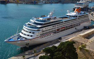 Cruise ship harbor bridge city - a harbor next free wallpaper