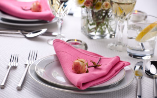 Pink napkin silverware vase flowers - a glass vase free wallpaper