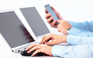 Person laptop cellphone mouse technology - les automatiste free wallpaper