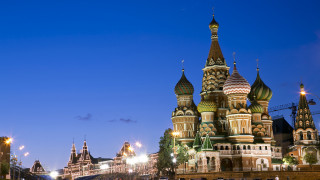 Large building clock tower night 15 - boris vladimirski free wallpaper