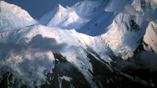 Mountain snow clouds blue sky - free mountains wallpaper
