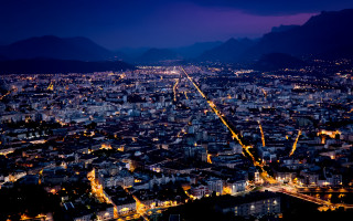 City lights mountains night ferris - a dark sky free wallpaper