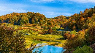 Scenic valley lake forest autumn - scenic free wallpaper