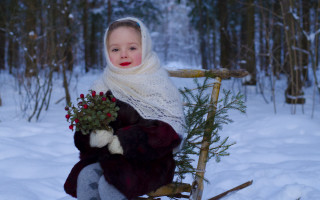 Girl sled christmas tree snow - a christmas tree in the snow free wallpaper