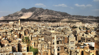 City mountain blue sky clouds - a blue sky in the foreground free wallpaper