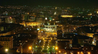 City night lights buildings street - free city wallpaper for desktop