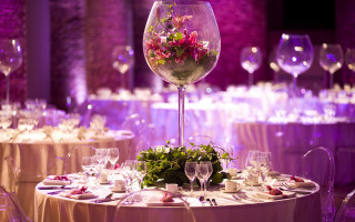 Table wine glass flowers abstract - a wine glass free wallpaper