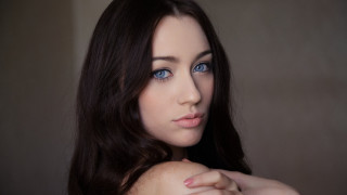 Woman blueeyes longdarkhair painting photorealistic - pale free wallpaper