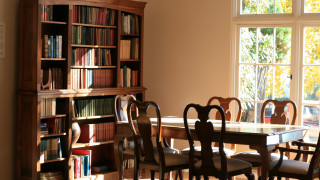 Dining table chairs bookcase window - dining free wallpaper