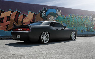 Black sports car graffiti wall - a graffiti free wallpaper