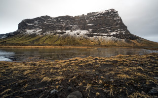 Mountain lake snowy background landscape - ultra wide angle free wallpaper