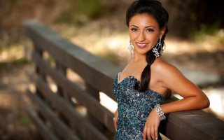 Woman bridge smile dress portrait - a pony tail free wallpaper