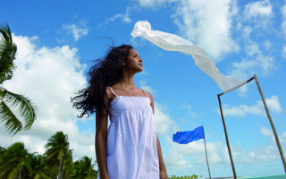 Woman beach white dress blue - a beach free wallpaper for desktop